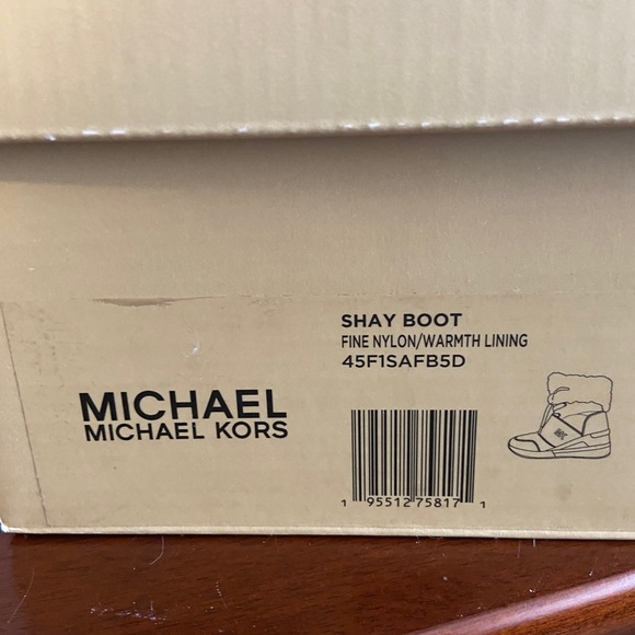 Michael Kors Shay Boot - Picture 5 of 7